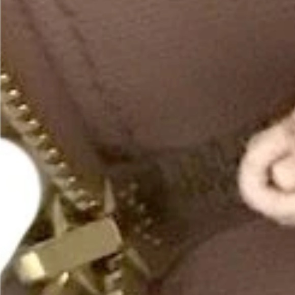 Prada Saffiano Pink Women's Wallet - Picture 2 of 9